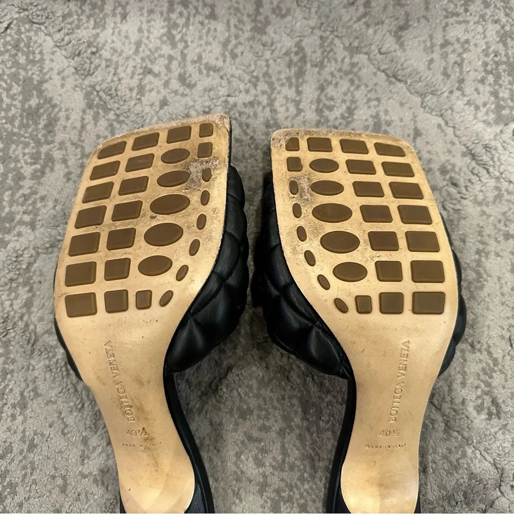 Bottega Veneta sale pair